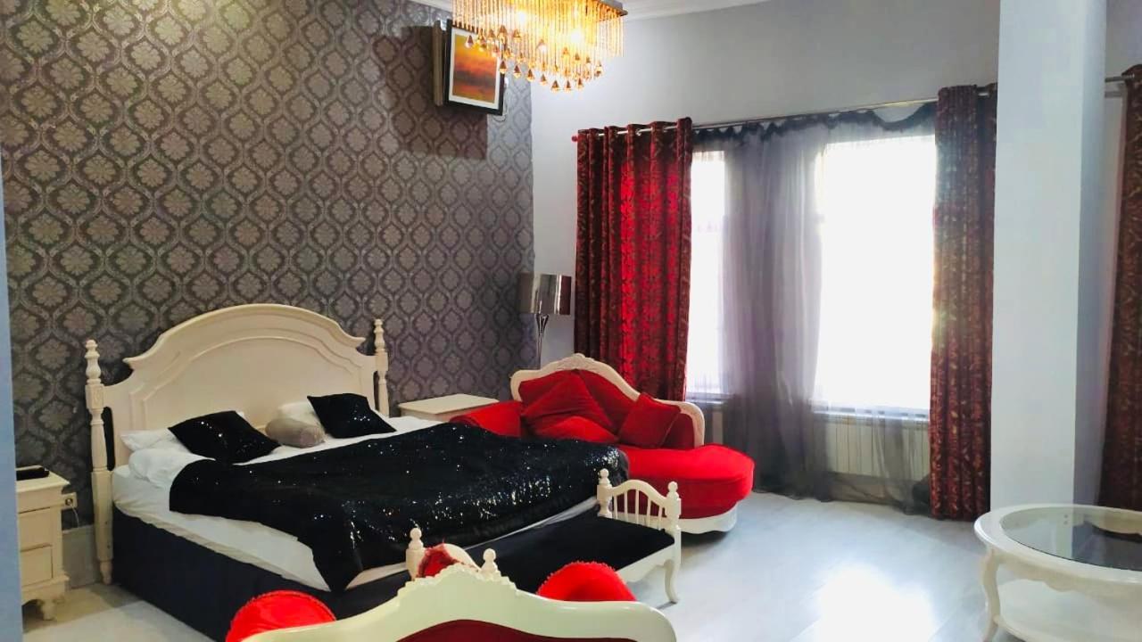Lucky Fox Hotel Atyrau Exterior photo