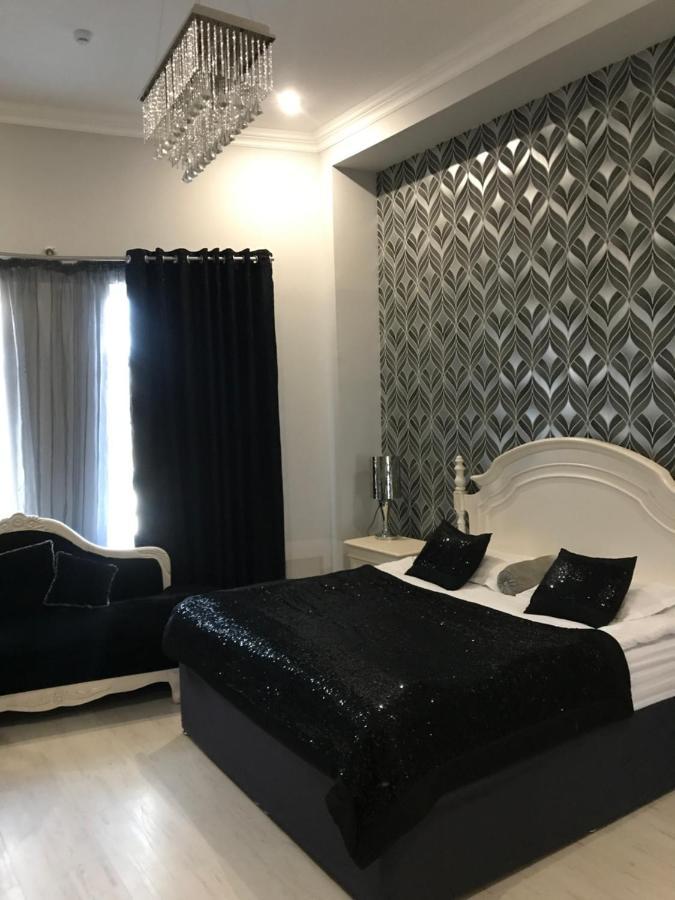 Lucky Fox Hotel Atyrau Exterior photo