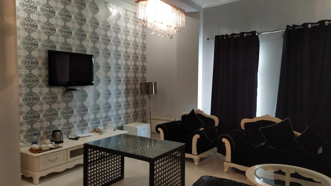 Lucky Fox Hotel Atyrau Exterior photo